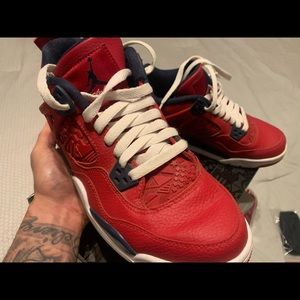 Jordan 4 Size 7 youth